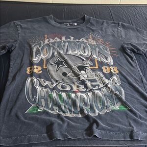 Abercrombie & Fitch Gray Dallas Cowboys Tee